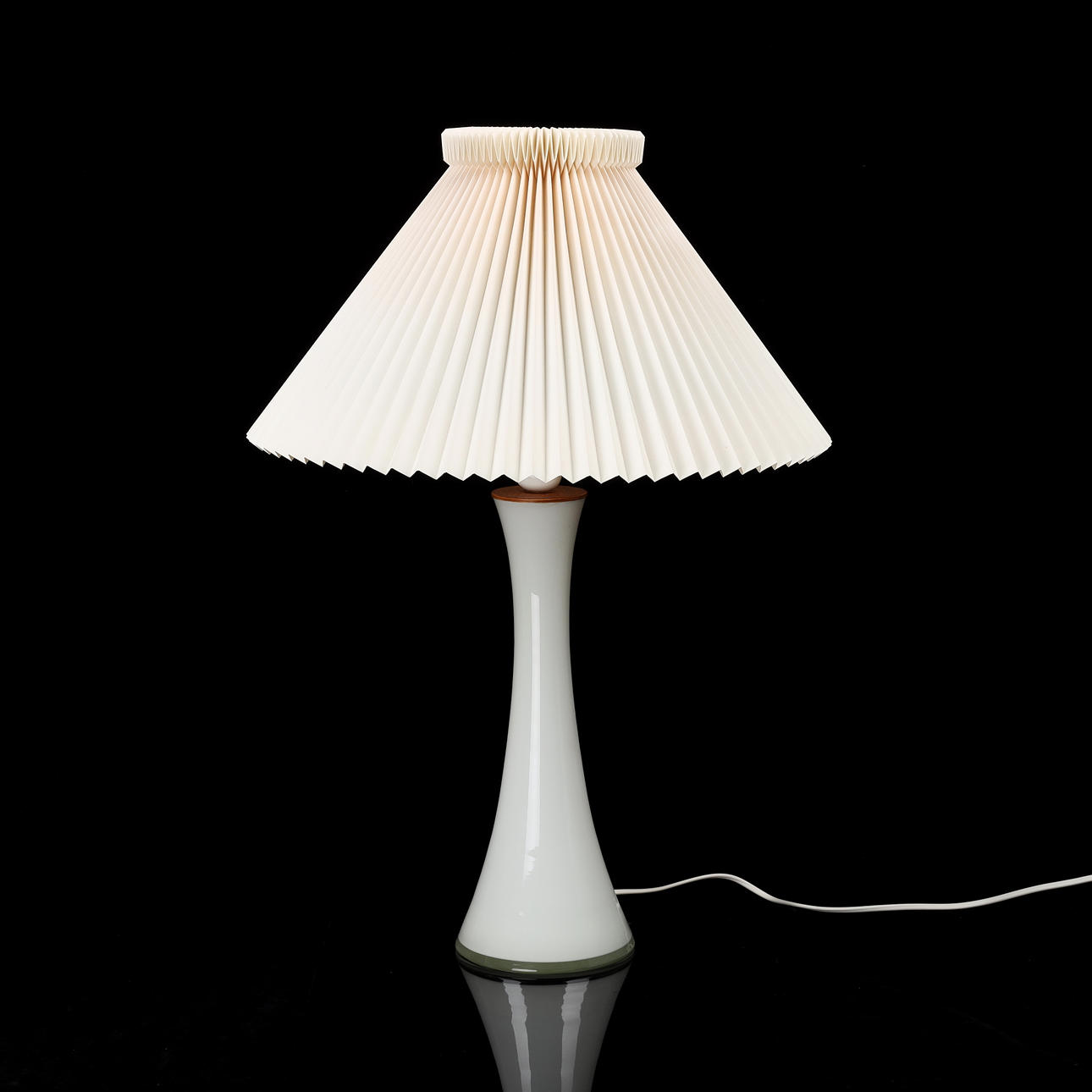 BORDSLAMPA, glas/teak, 1960-tal.
