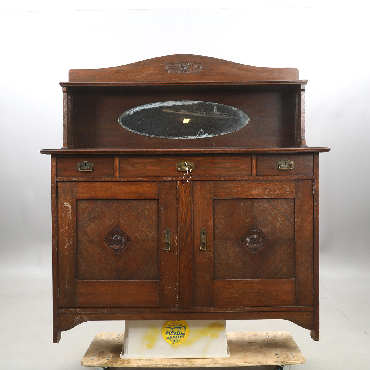 BUFFE, Art Nouveau, roble.