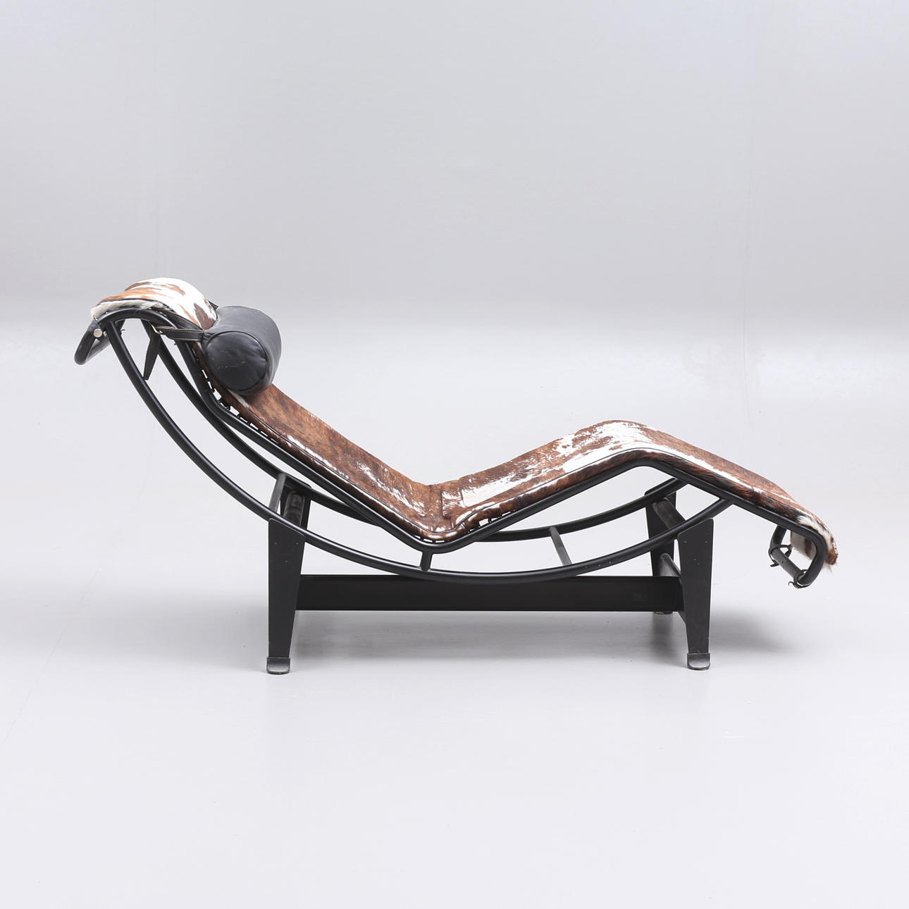 LE CORBUSIER. Sessel, „LC-4", Cassina, Italien.