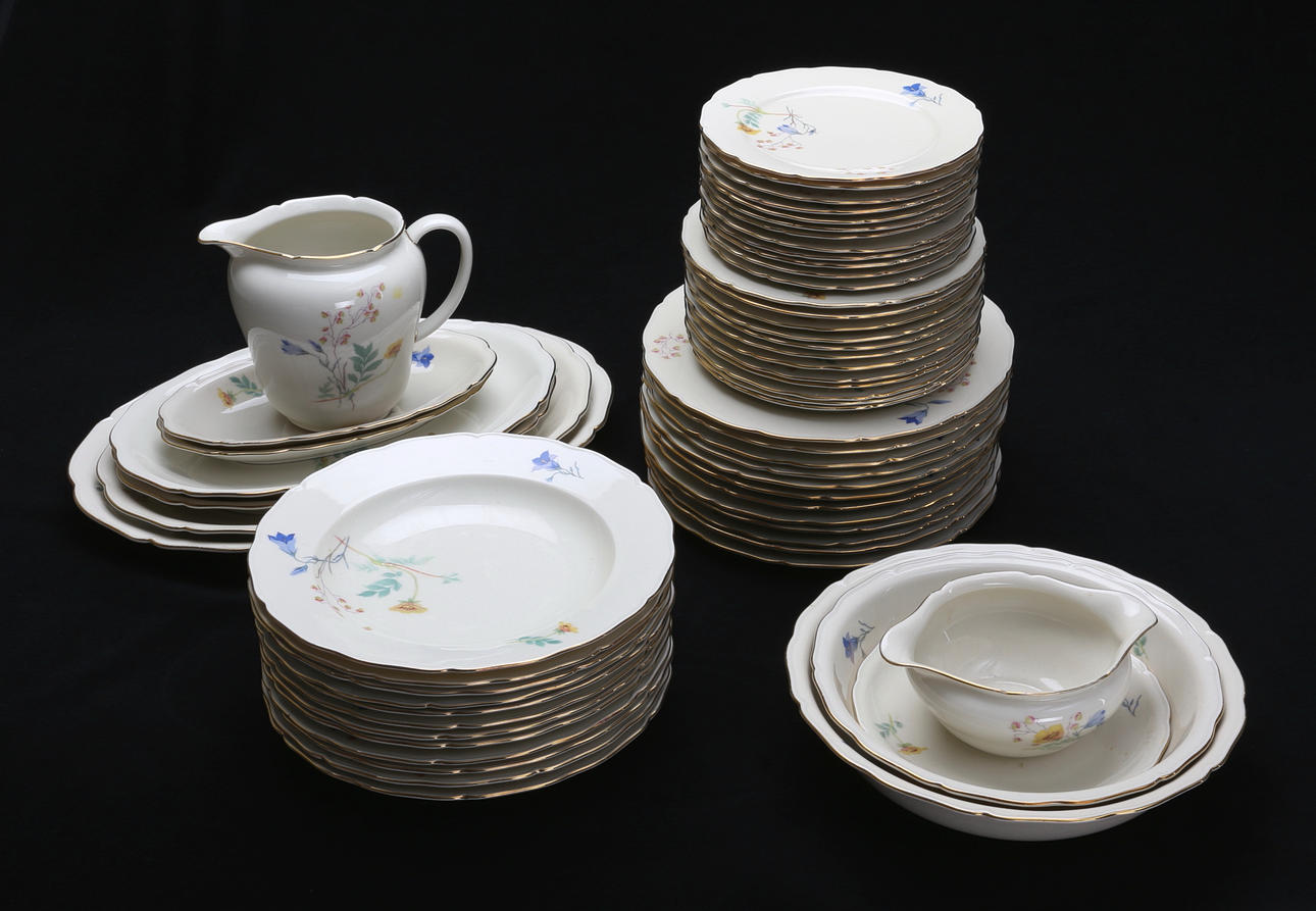 MATSERVIS, 58 delar, blomdekor, Seltmann, Weiden, Germany, 1900-talets mitt.