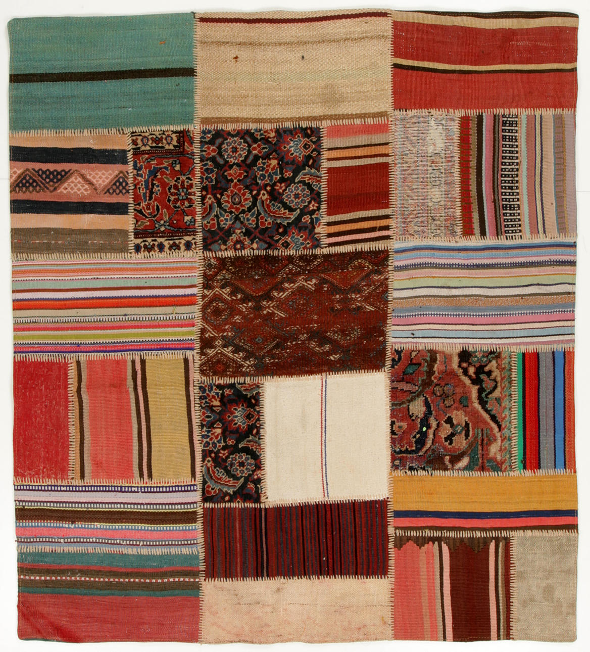 MATTA, Persisk, patchwork, 148x168 cm.