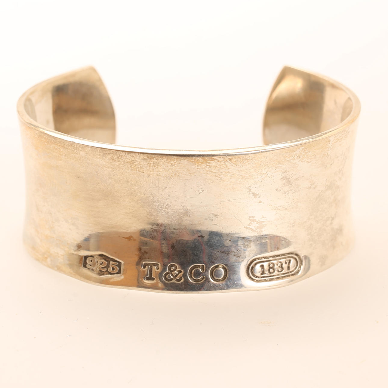 A sterling silver bangle, Tiffany & Co, 1997.