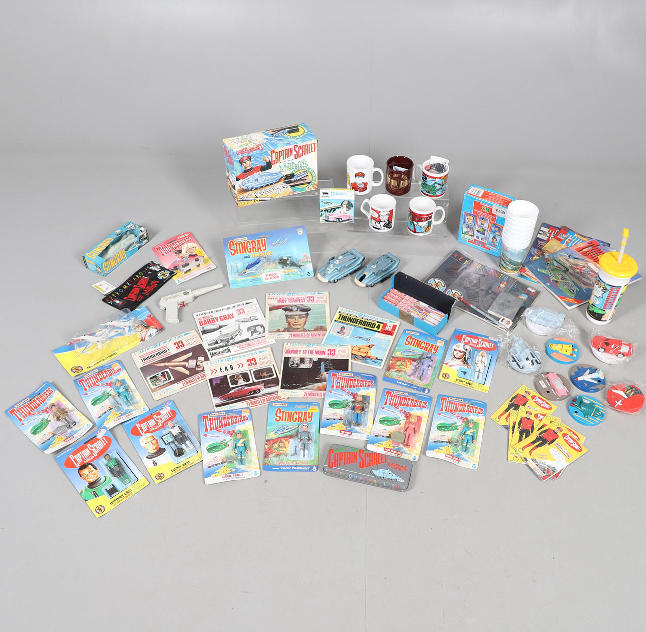 THUNDERBIRDS & CAPTAIN SCARLET LEKSAKER.