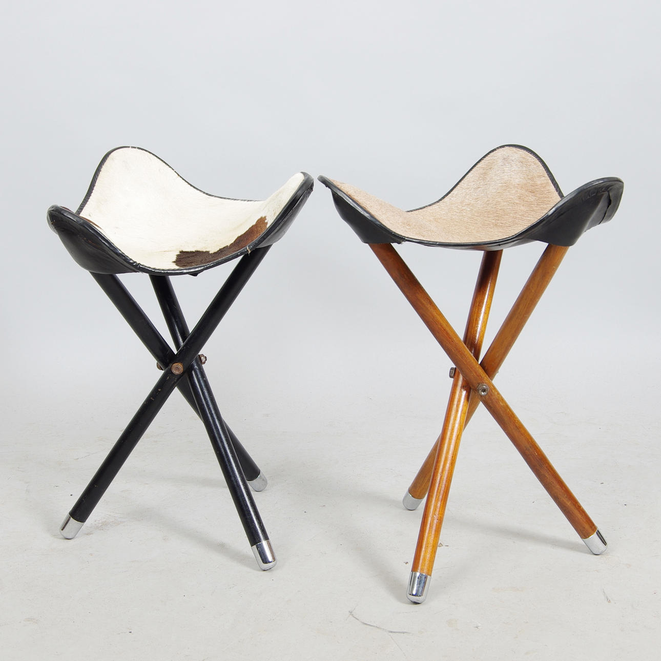 JAKTSTOLAR, päls/trä.