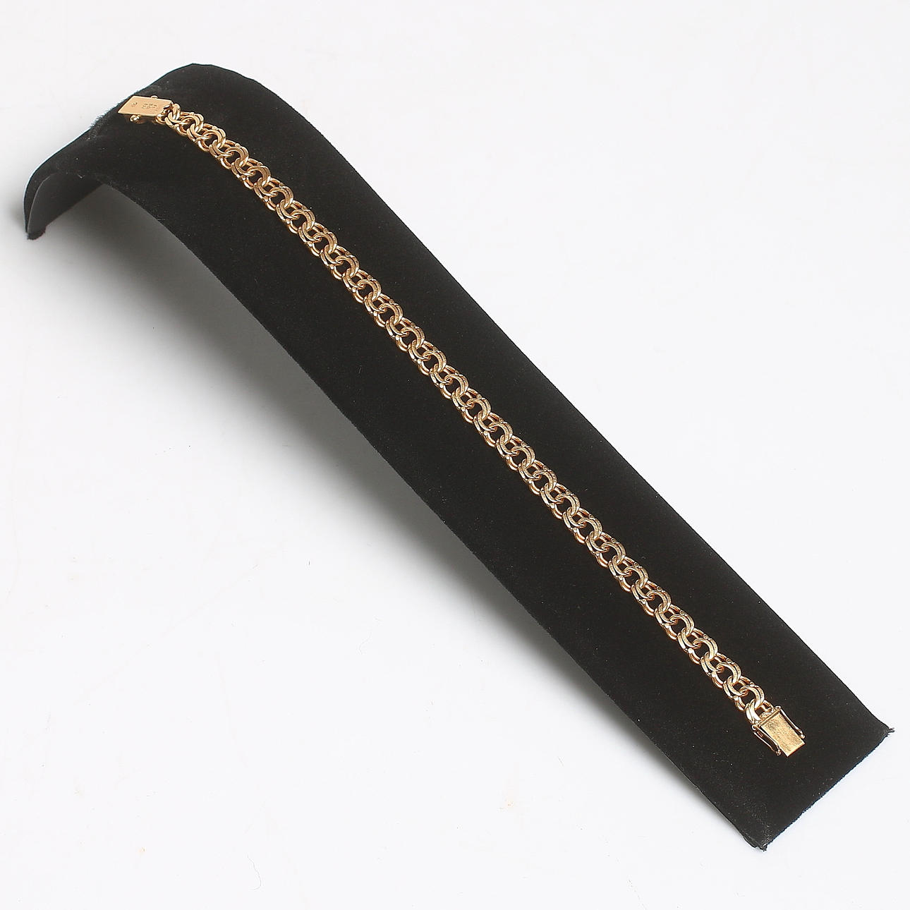 ARMBAND, 18k guld, Bismarck-länk, Bengt Hallberg Guldsmeds AB, 1957. Vikt 14 gram.