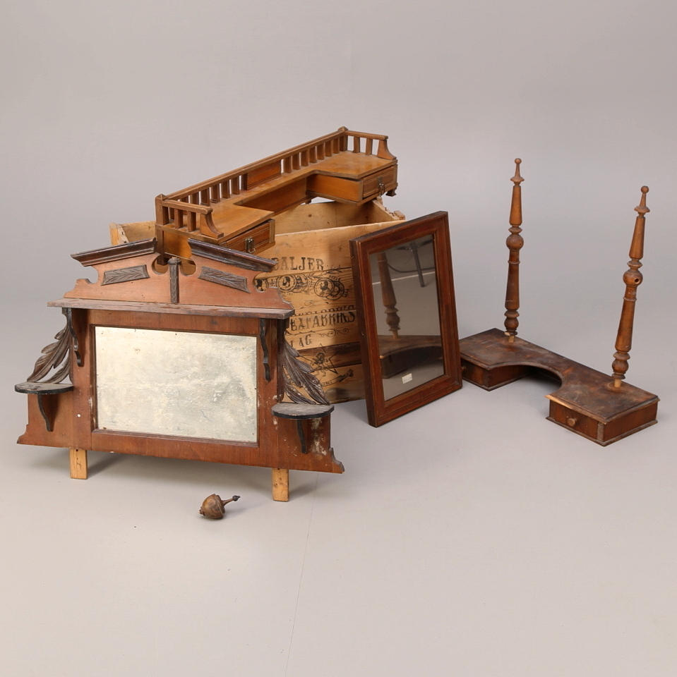 MÖBELDELAR 1800-/1900-tal + TRÄLÅDA Göteborgs kexfabrik.