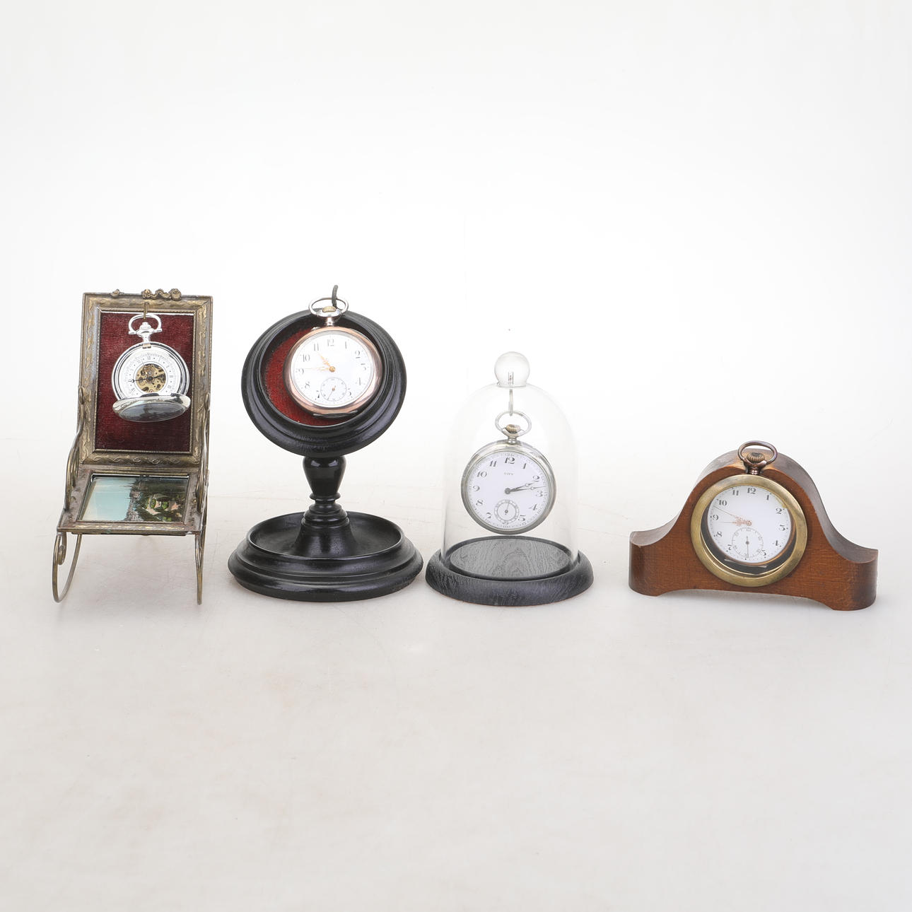 RELOJ DE BOLSILLO Y SOPORTE, 8 piezas.