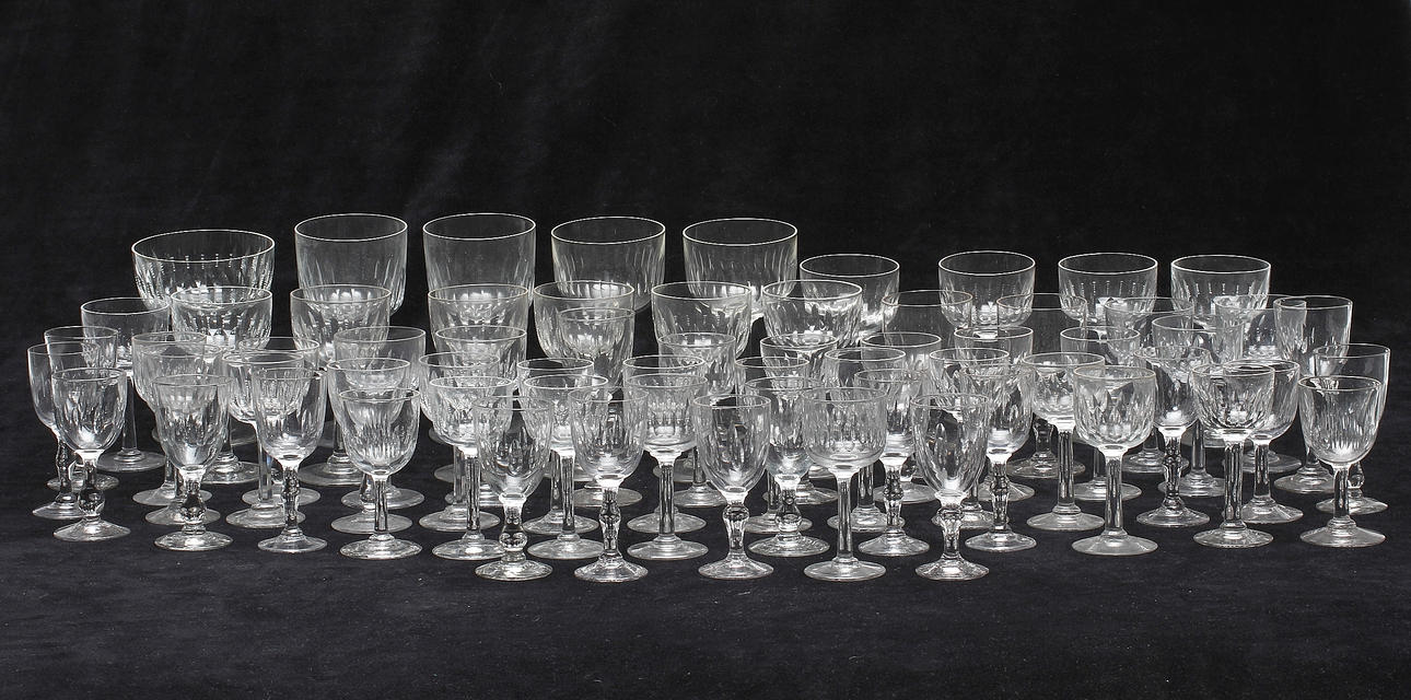 GLAS, bland annat Ulle. Flera med olivslipning, 1900-tal.