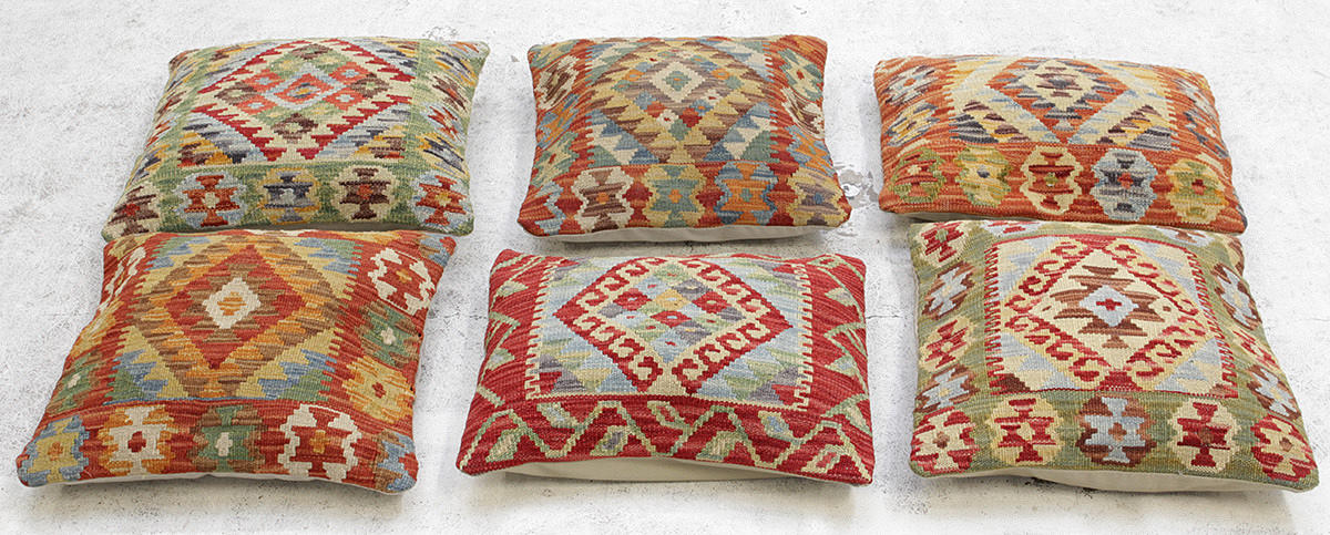 KUDDFODRAL, 6 st. Kelim, uzbak, cirka 45 x 45 cm.