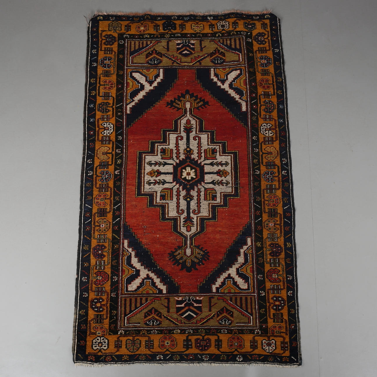 MATTA, Persisk, 192x105 cm.