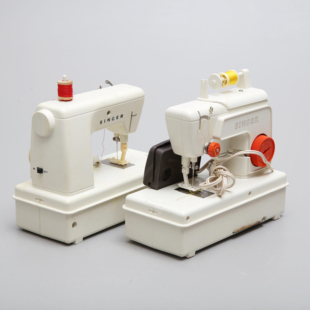 SYMASKIN FÖR BARN, Singer, 2 st, 1970-tal.