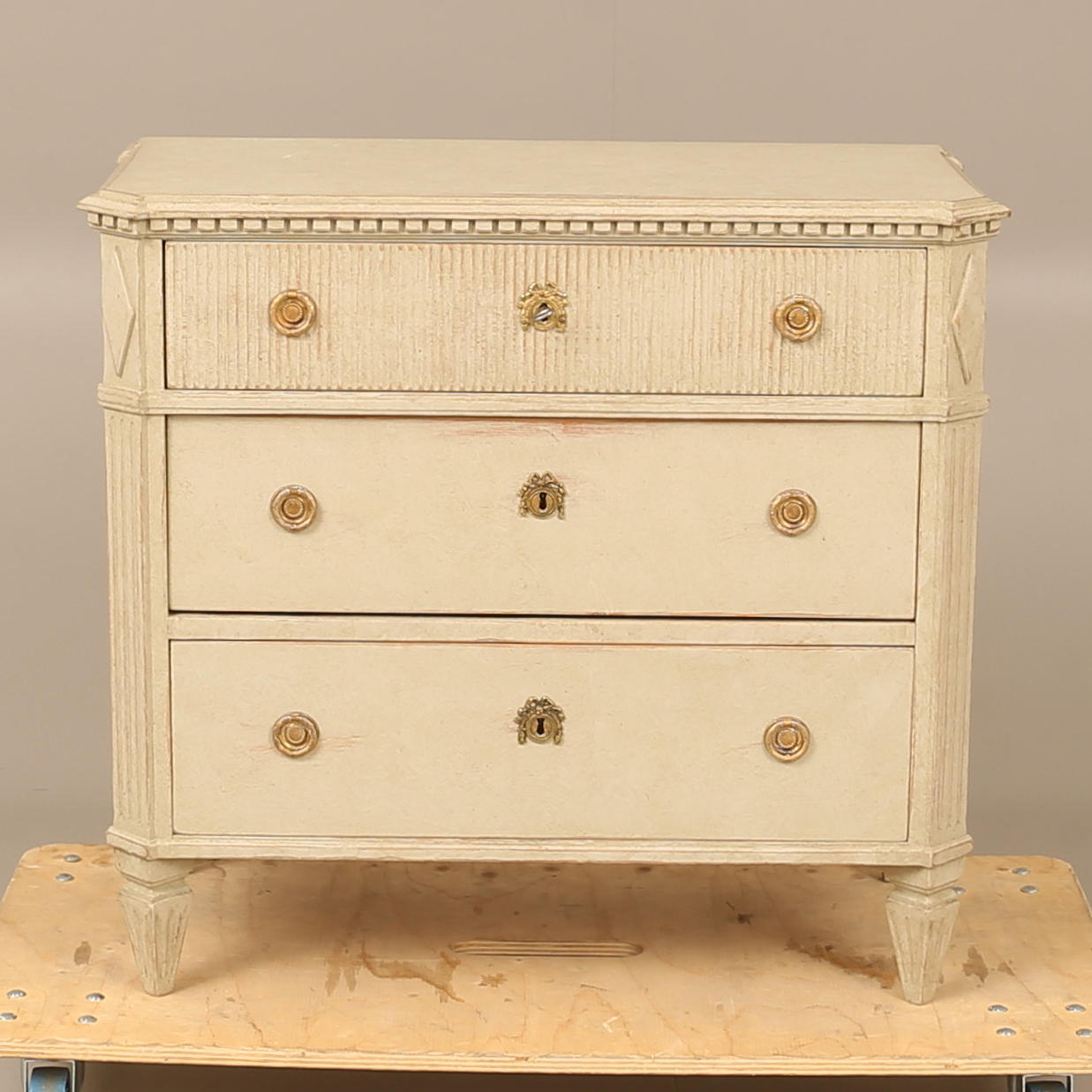 BYRÅ, sengustaviansk, 1800-tal.