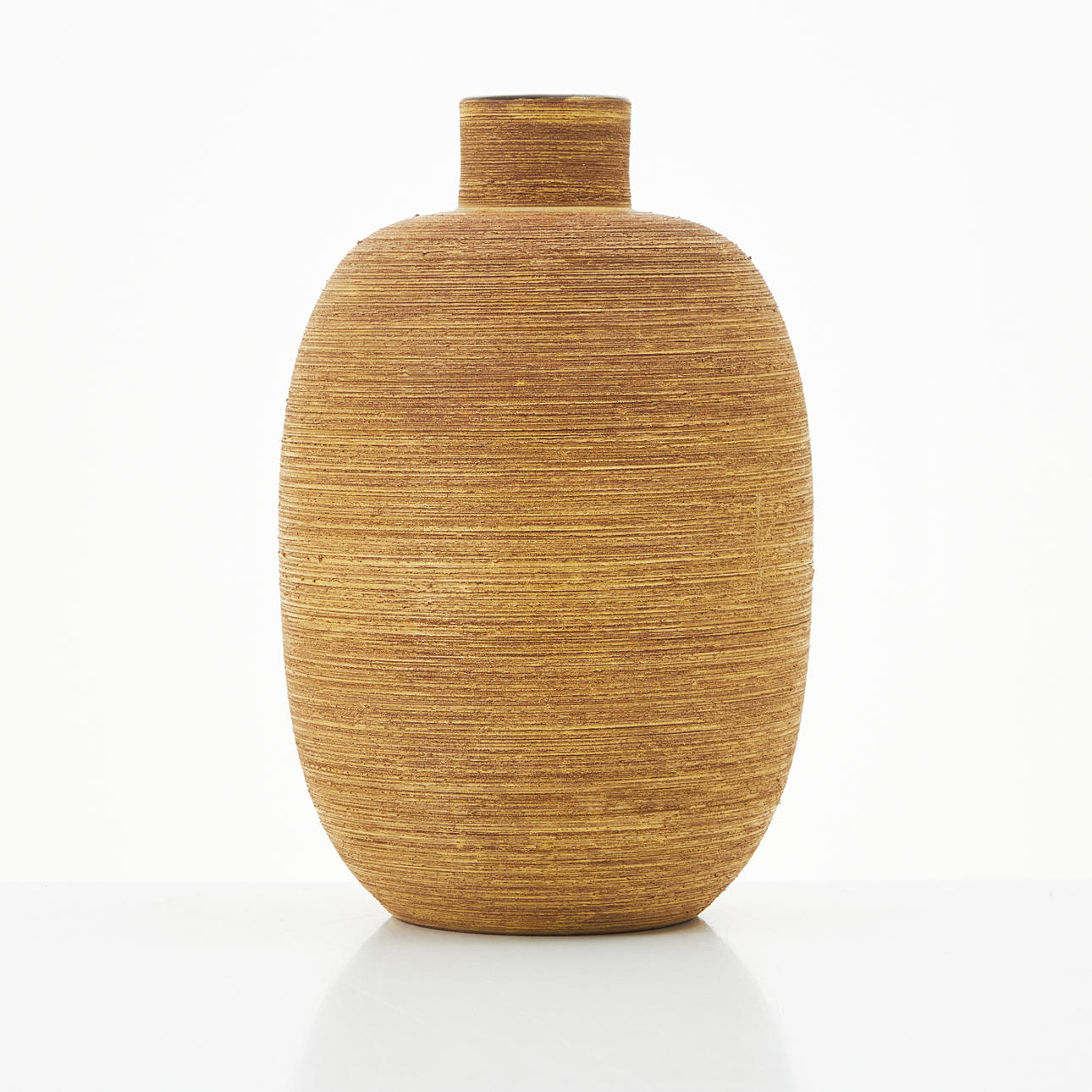 GRETA RUNEBORG. An earthenware vase, Upsala Ekeby.