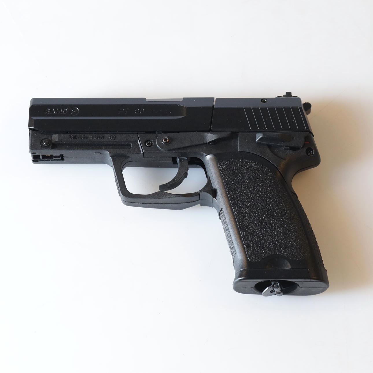 KOLSYREPISTOL, "Gamo PT-90".