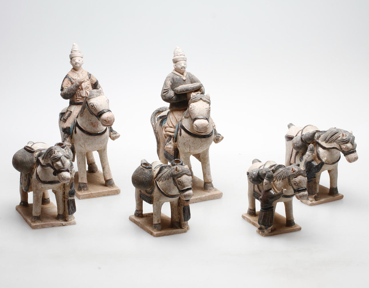 FIGURGRUPP, 6 delar, lergods, Kina, Mingstil.