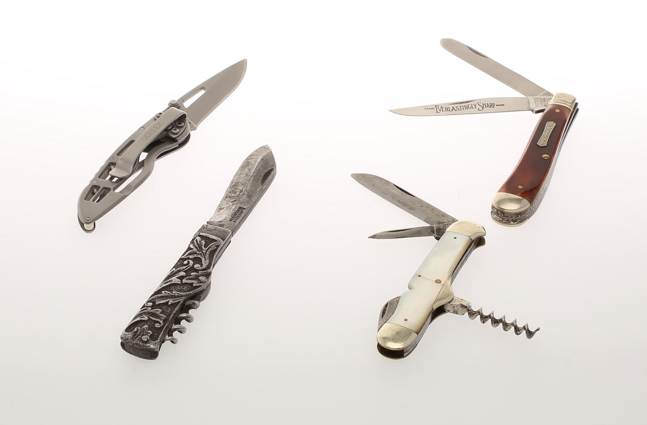 FÄLLKNIVAR, 4 stycken, Eskilstuna Sweden.