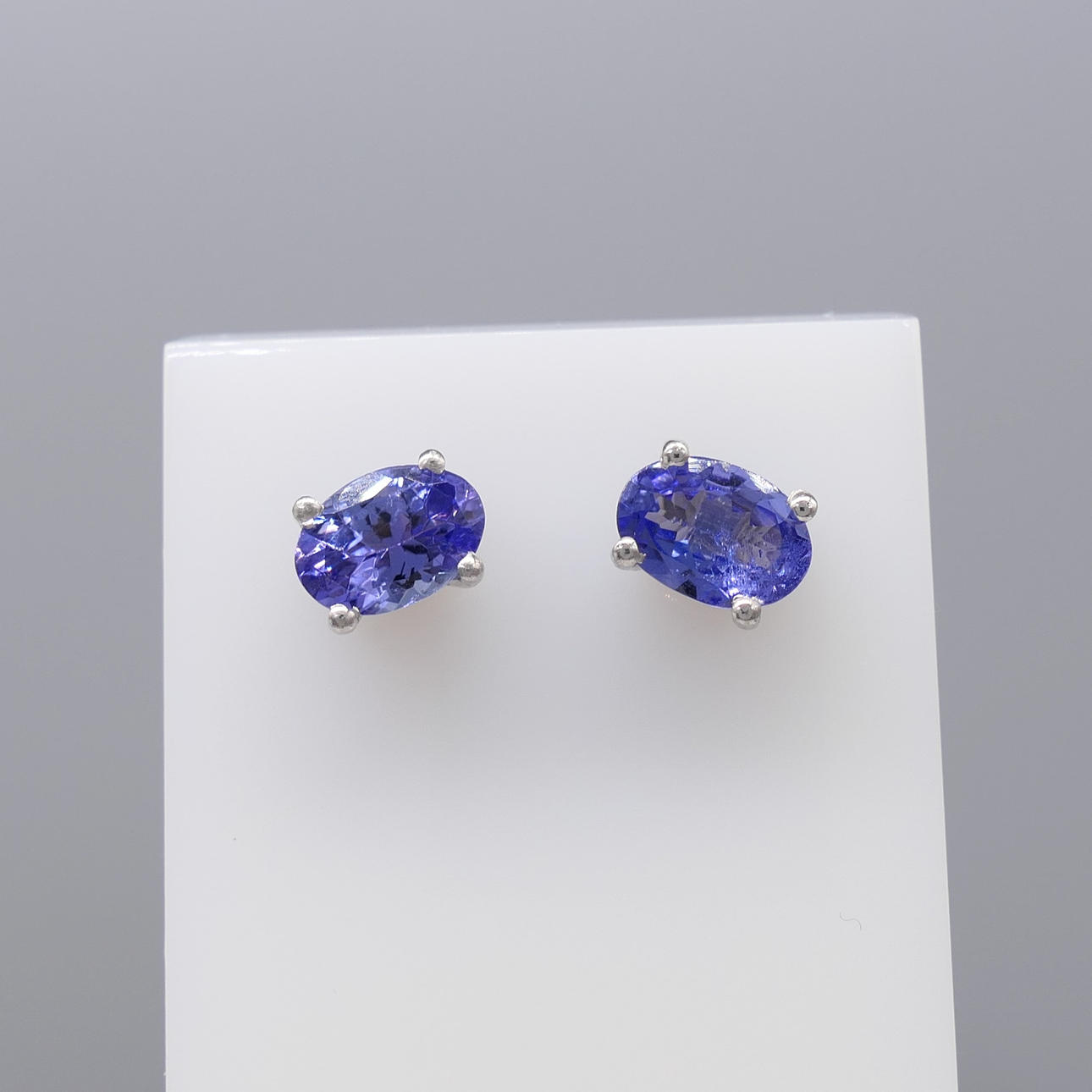 Pendientes de TANZANITA NATURAL.