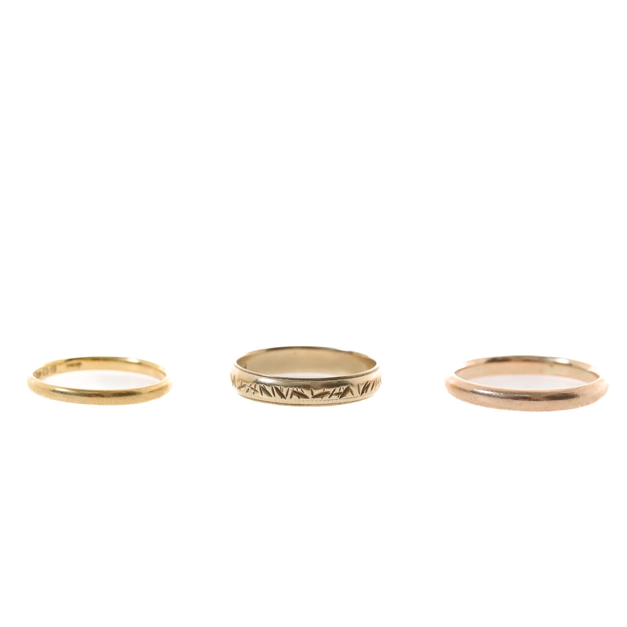 EIN EHERING AUS 22 KARAT GOLD.