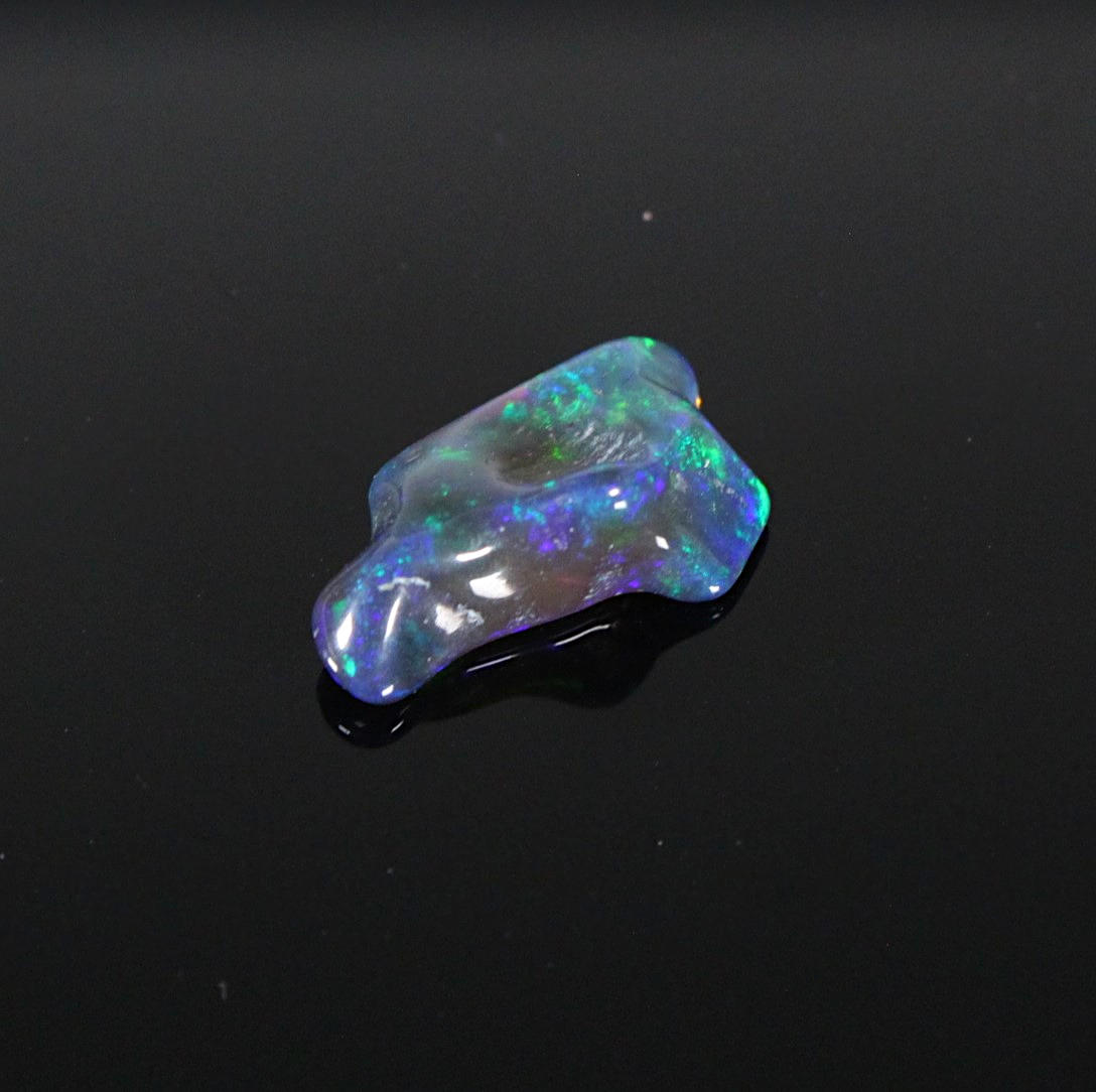 Black Opal AAA, 2,04 ct.