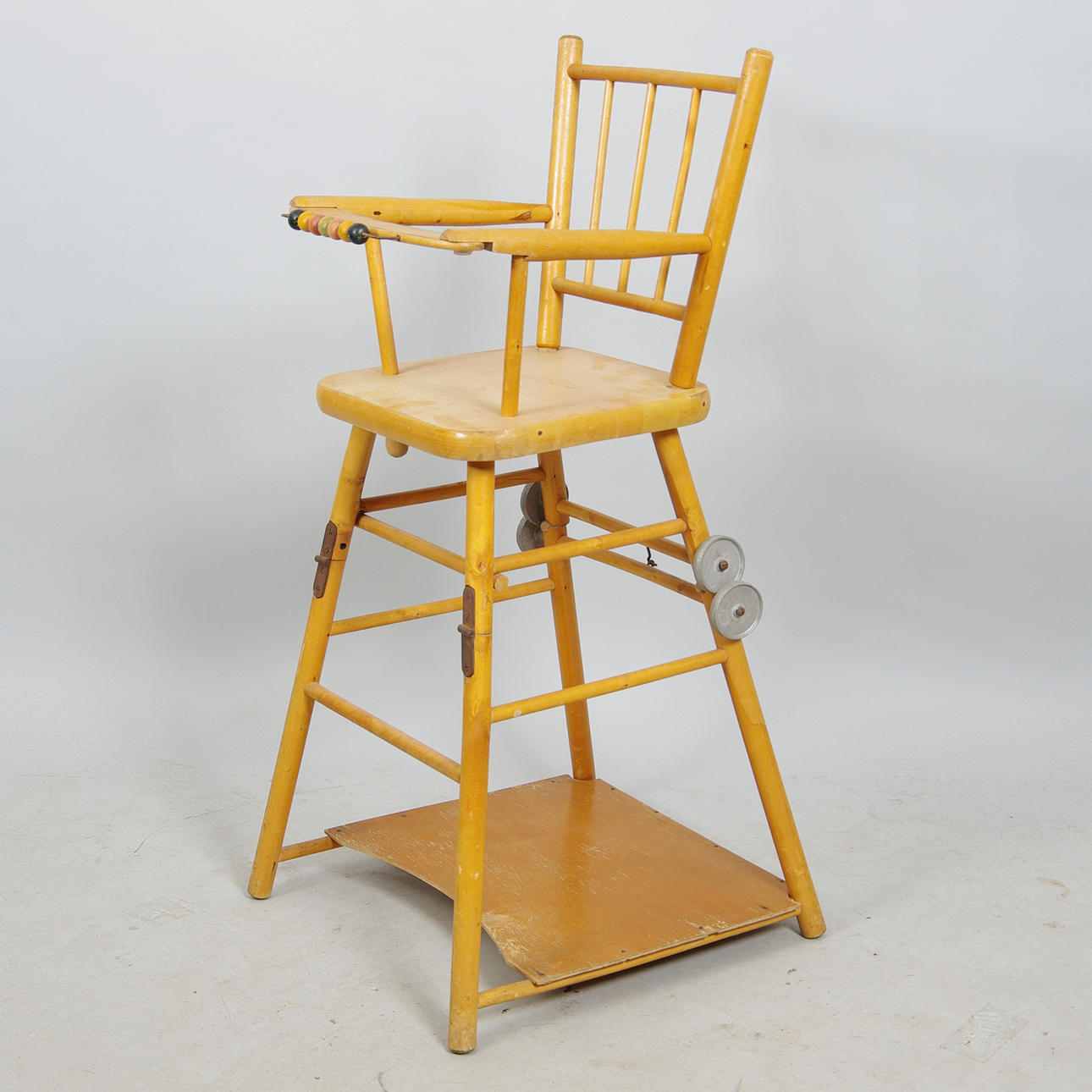 BARNSTOL, 1900-talets mitt.