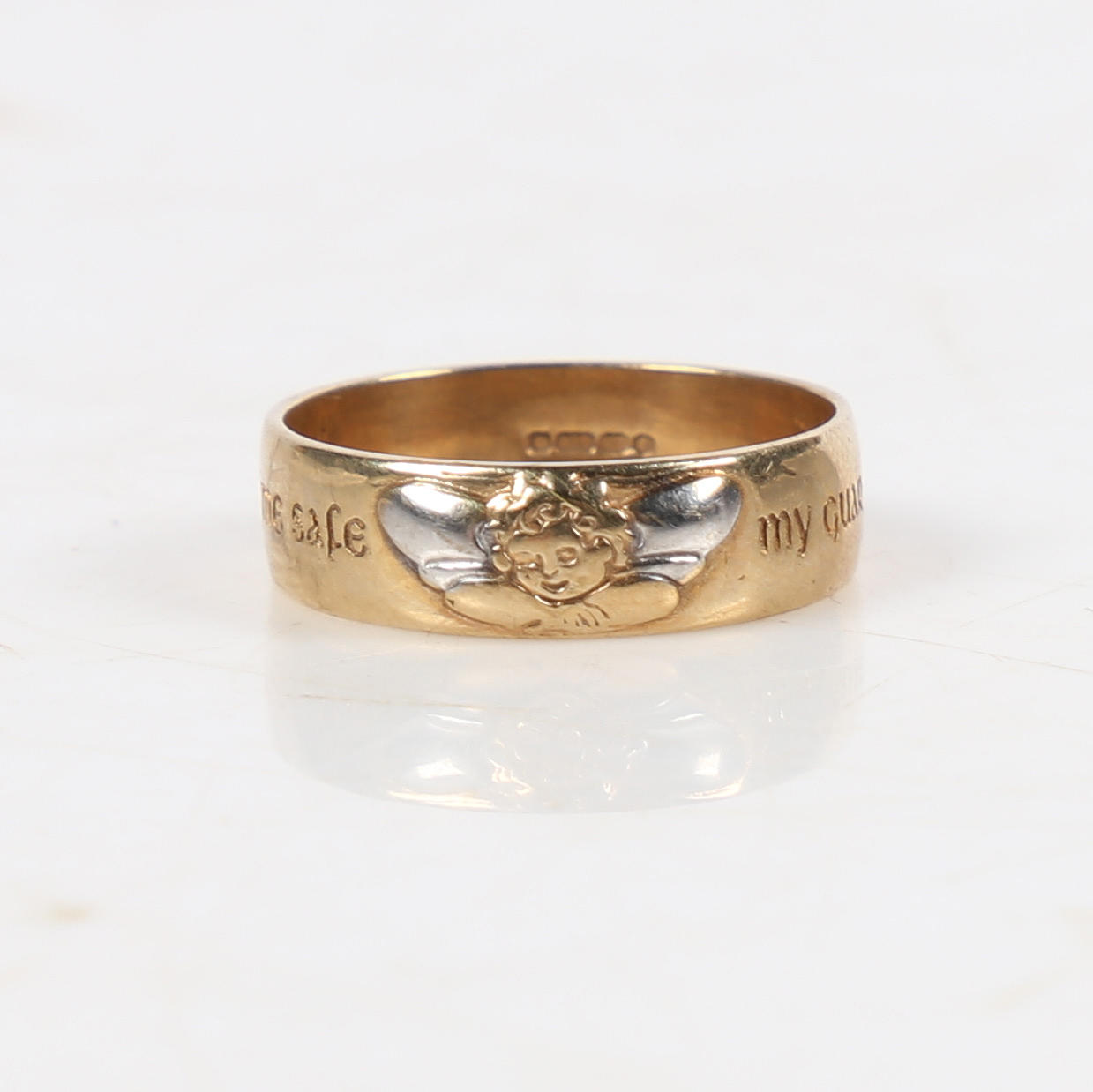 9 KARAT GULT GULD SKYTSENGEL RING.