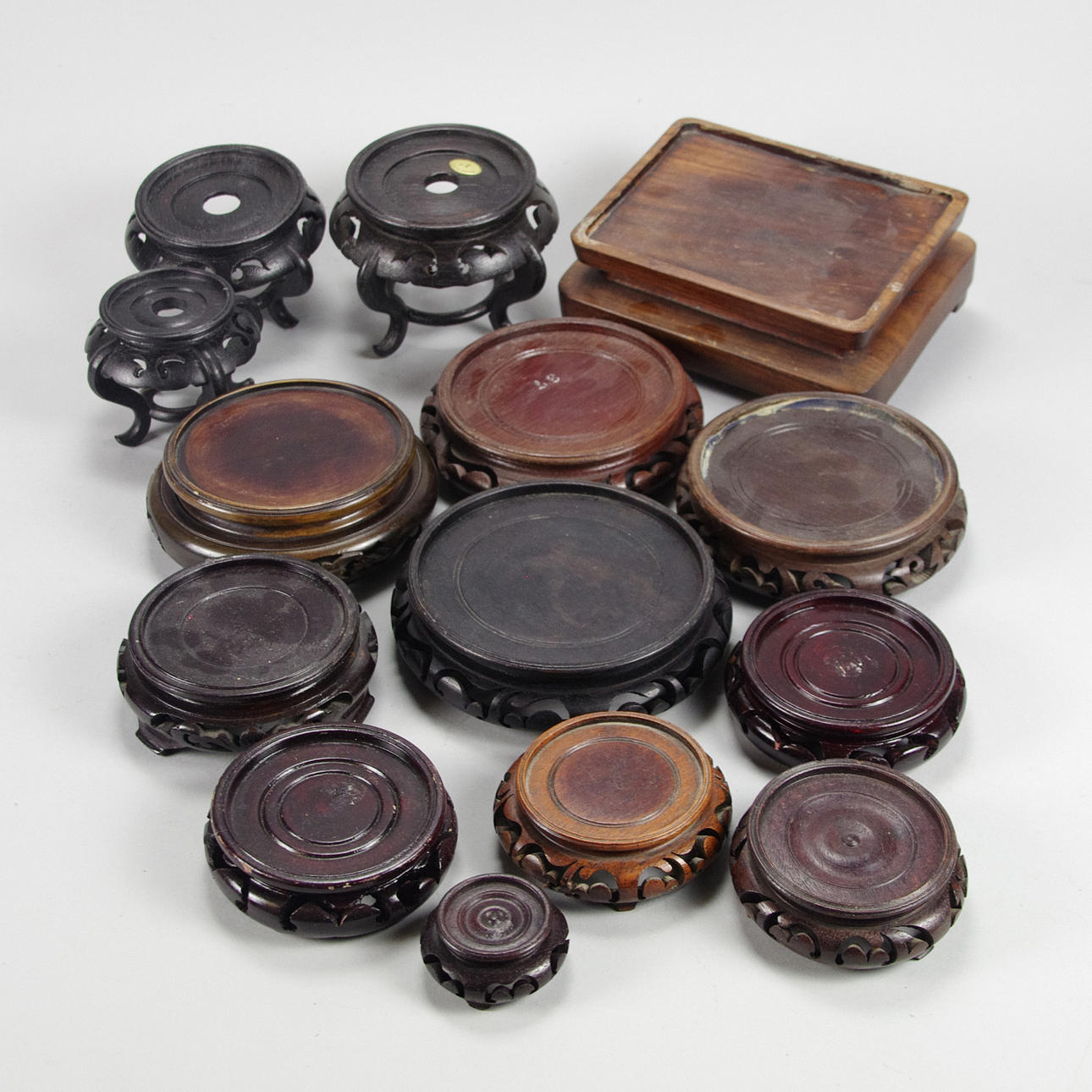 TRÄSOCKLAR, orientaliska.