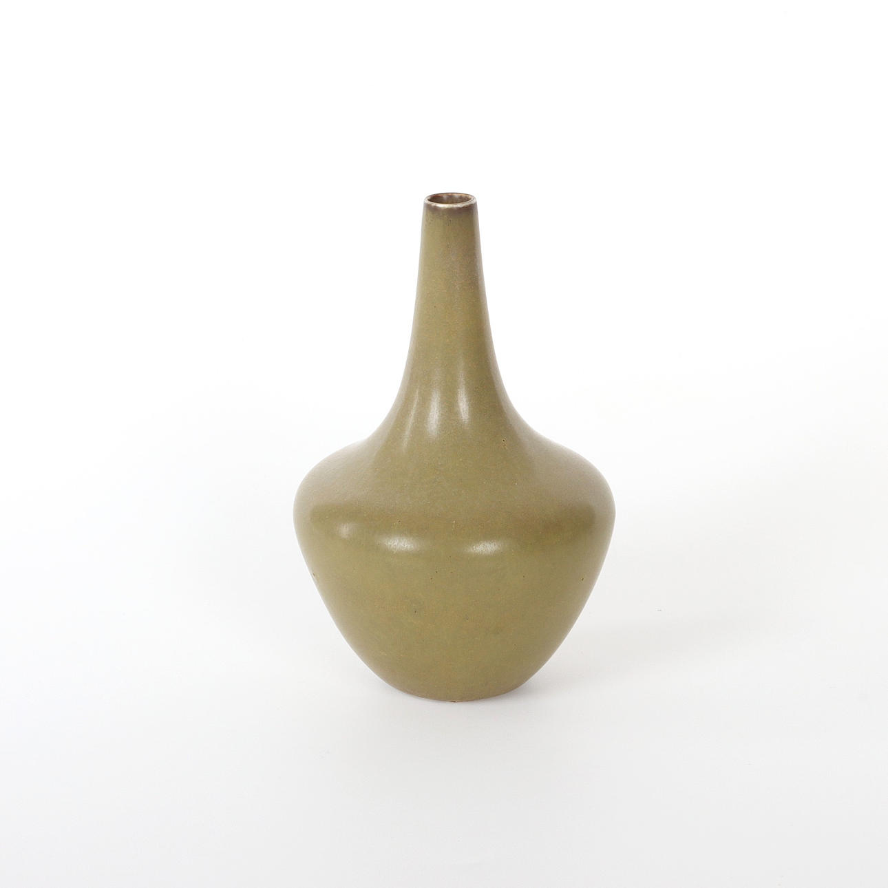 GUNNAR NYLUND. 1904—1997. VAS, „NSQ“, stentøj, Rörstrand.