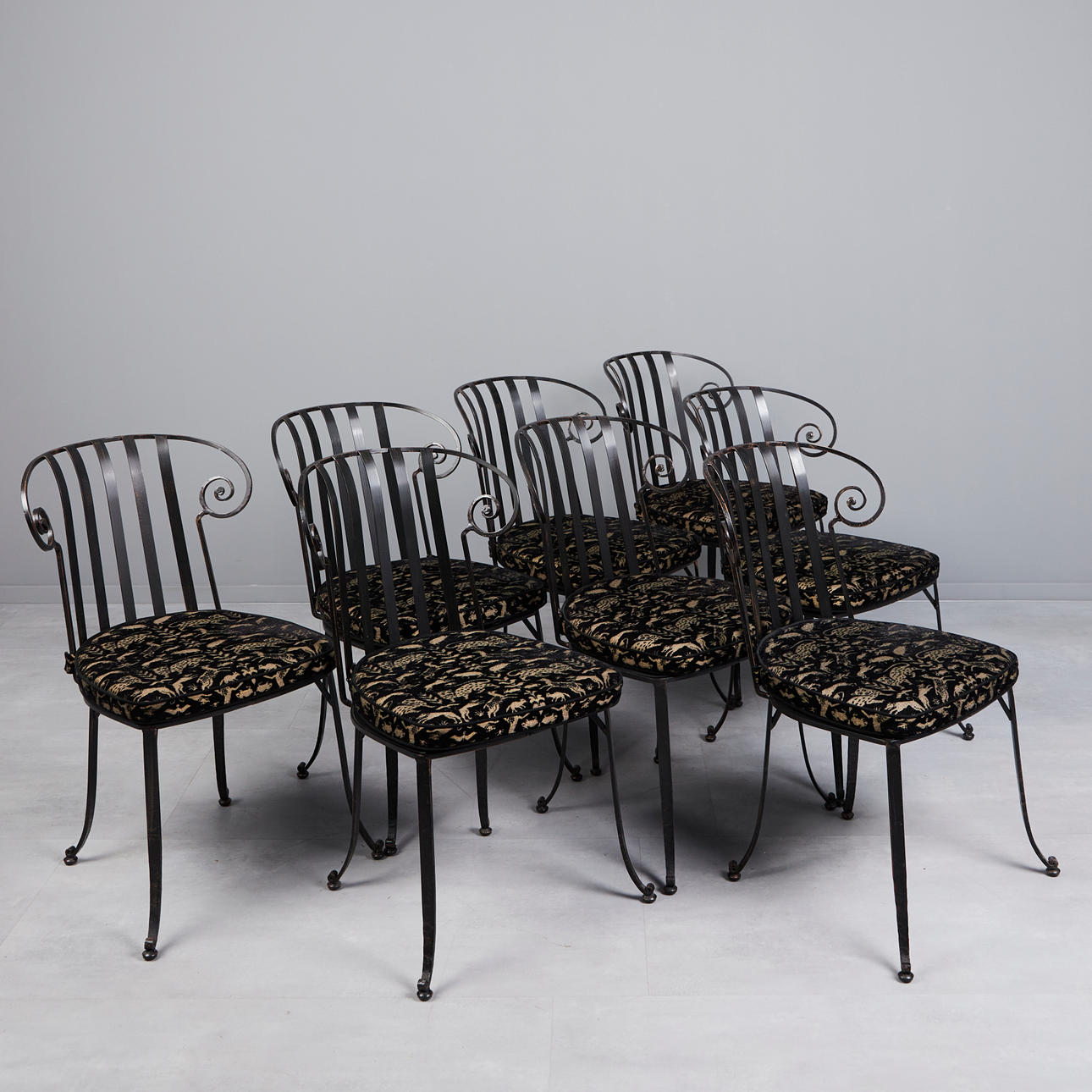 Åtta stolar/trädgårdsstolar, järn, tyg (8).