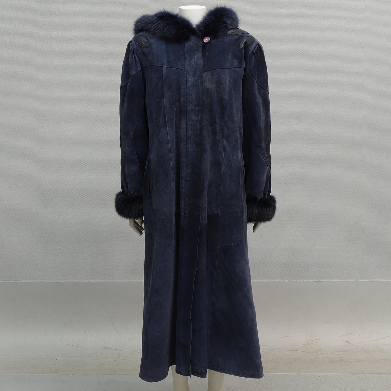 Kestila, sininen mokkatakki, koko C42.