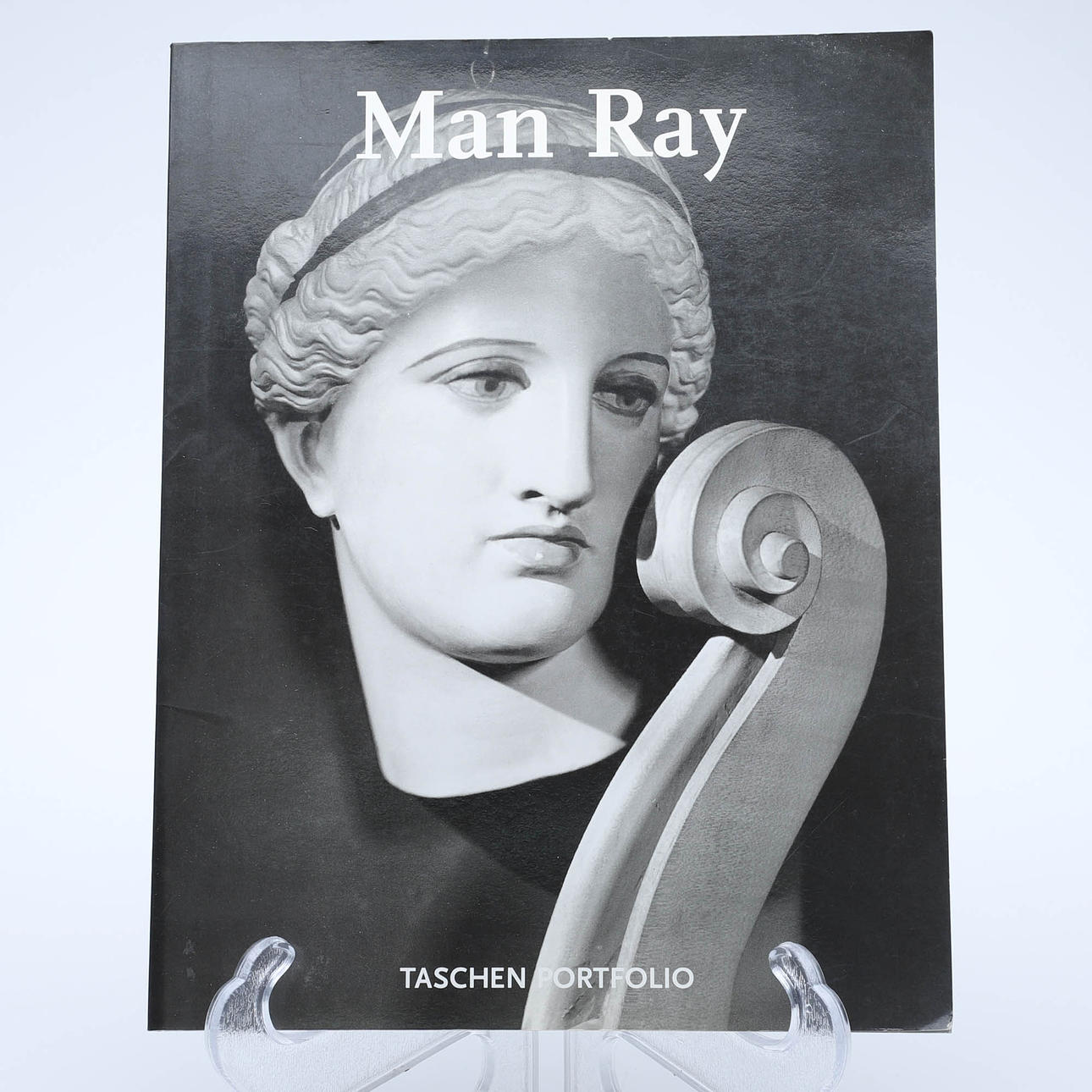 EIN GRAUES PORTFOLIO. TASCHE, 14 POSTER.