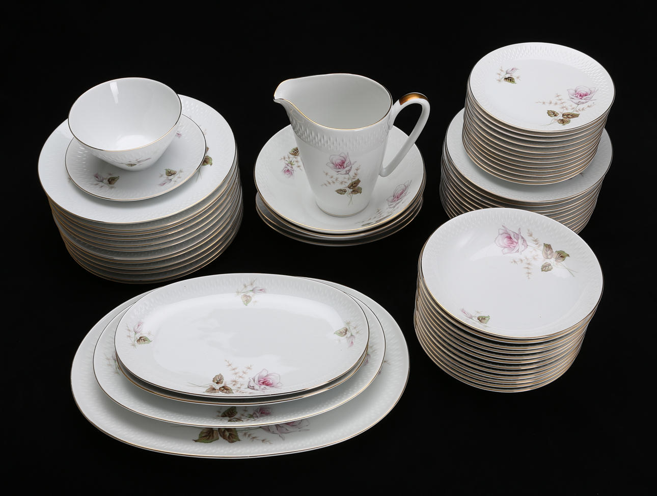 MATSERVIS, 58 delar, porslin, Edelstein, Bavaria, 1900-talets mitt.