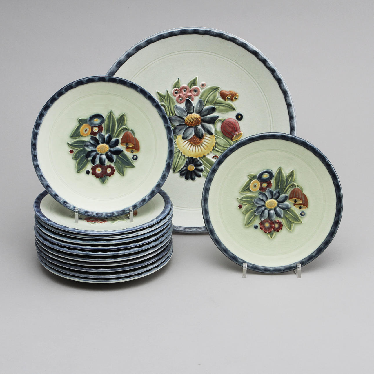 TALLRIKAR, 13 st, stengods, Gertrud Lönegren för Rörstrand.