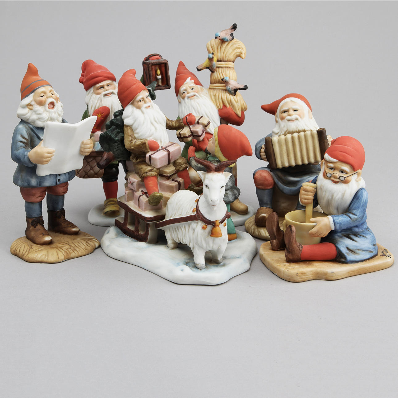 FIGURINER, 6 st, Jenny Nyström, Kalmar läns museum.