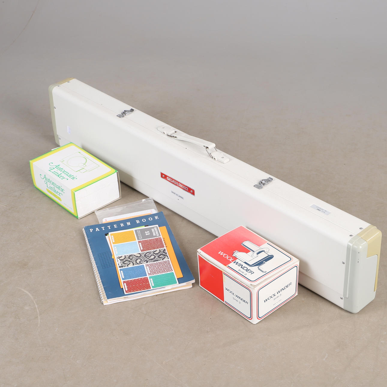 STICKMASKIN, modell 280, Silver Reed, Japan.