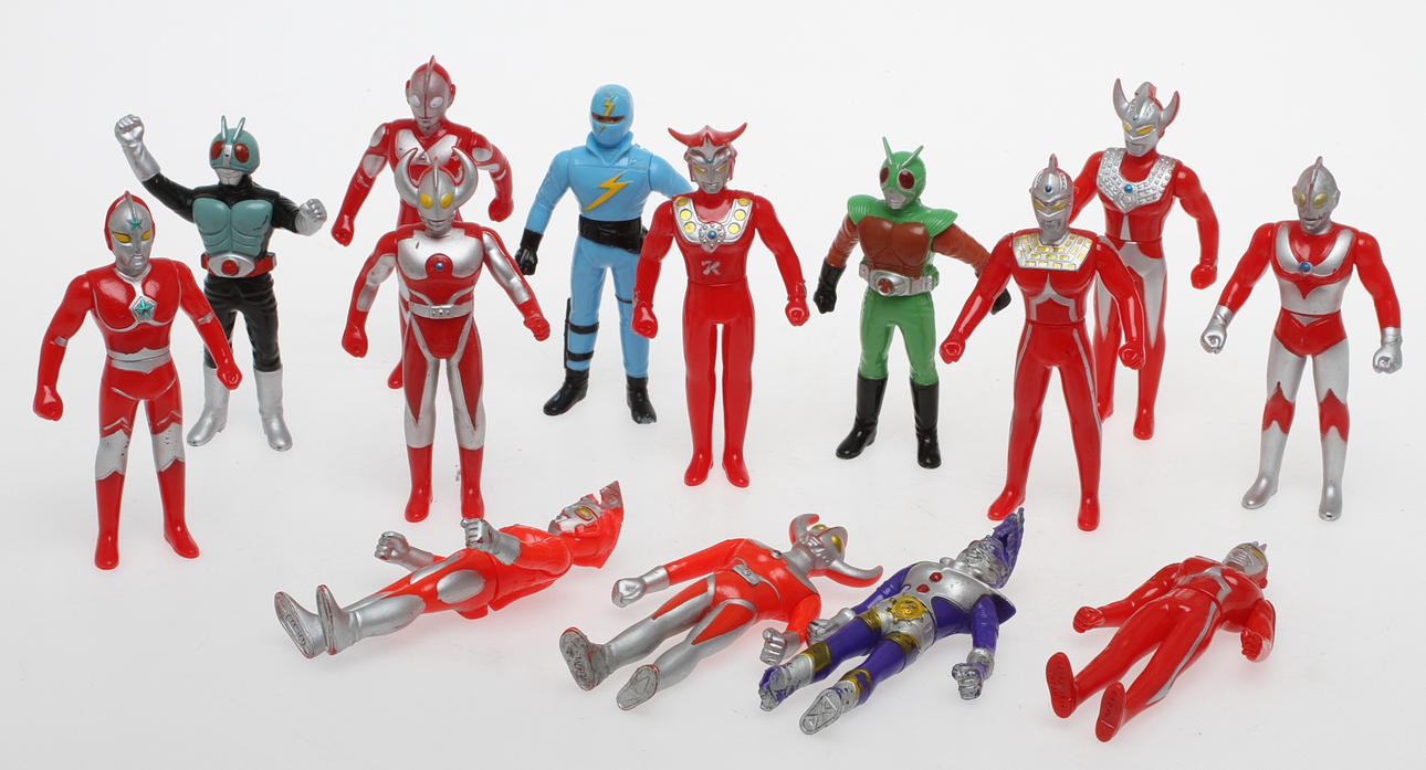 RYMDFIGURER ULTRAMAN BANDAI JAPAN bla daterade 1988/89/90, cirka 13 stycken.