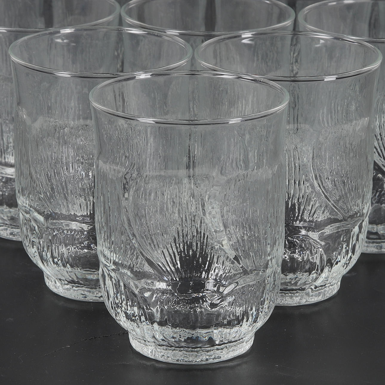 DRICKSGLAS, 16 delar, "Fleur Arcoroc", Frankrike.