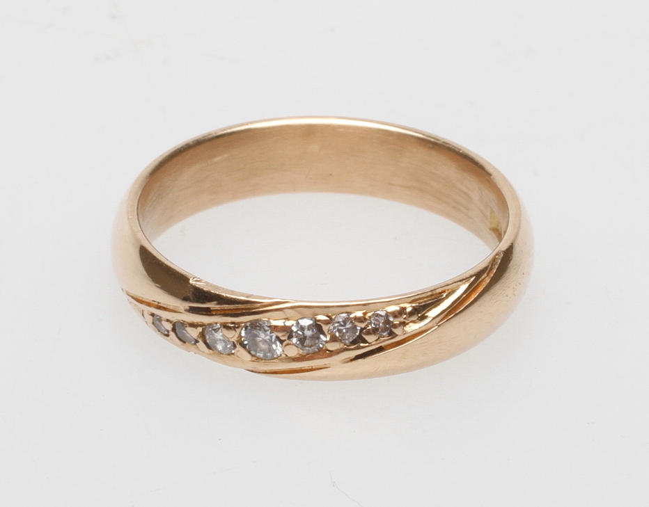 RING med diamanter 0,13 ct, 18k guld, vikt ca 4,5 gr.