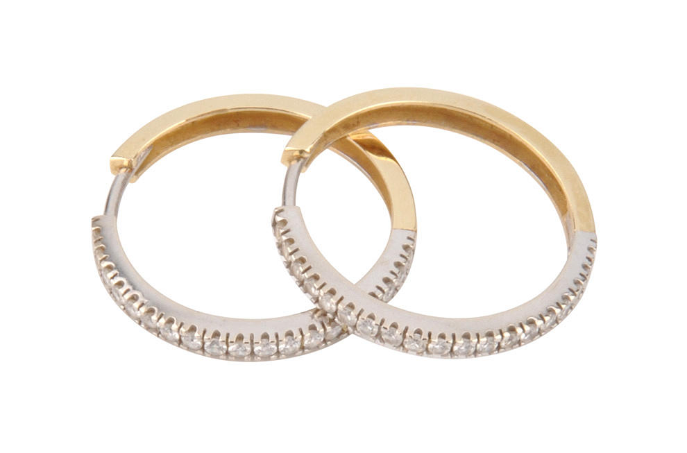 ÖRHÄNGEN, vita stenar, 585 gult och vitt guld ca. 8,0 g.