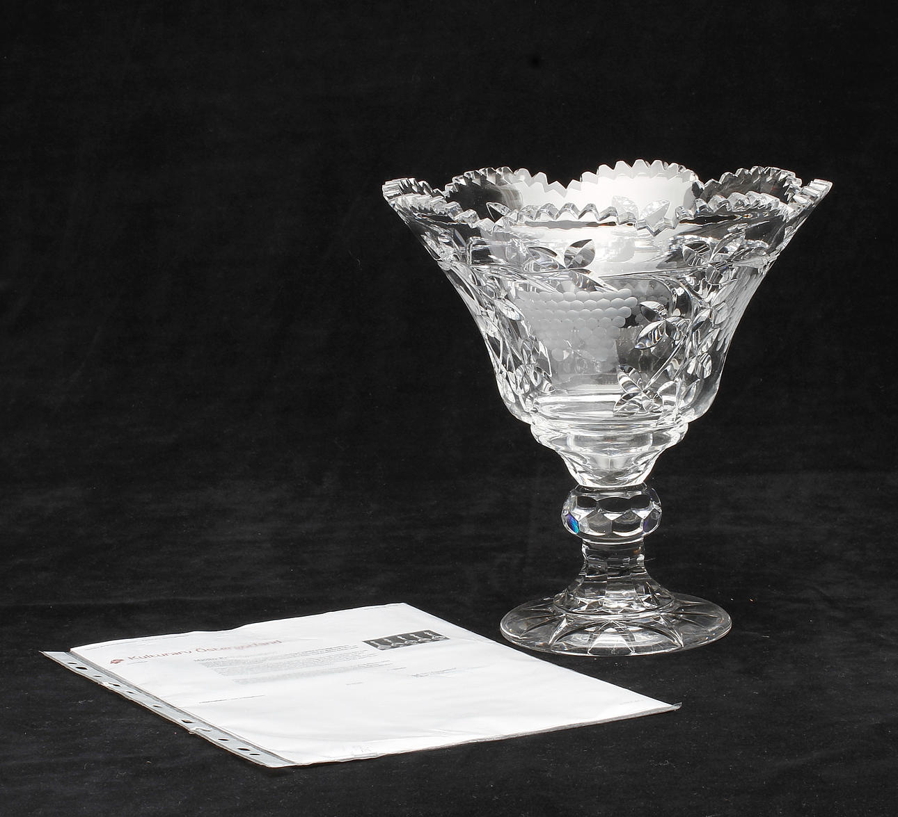 PRAKTSKÅL, kristall, Mjölby Kristallglassliperi, 1900-talets första hälft.