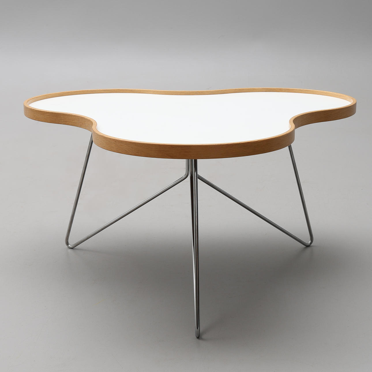 CHRISTINE SCHWARZER. SOFFBORD, "FLOWER", SWEDESE, 2018.