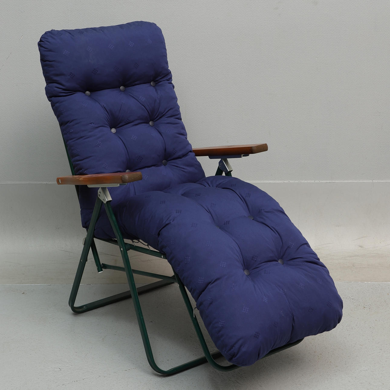 TRÄDGÅRDSSTOL, trä och metall, fällbar.