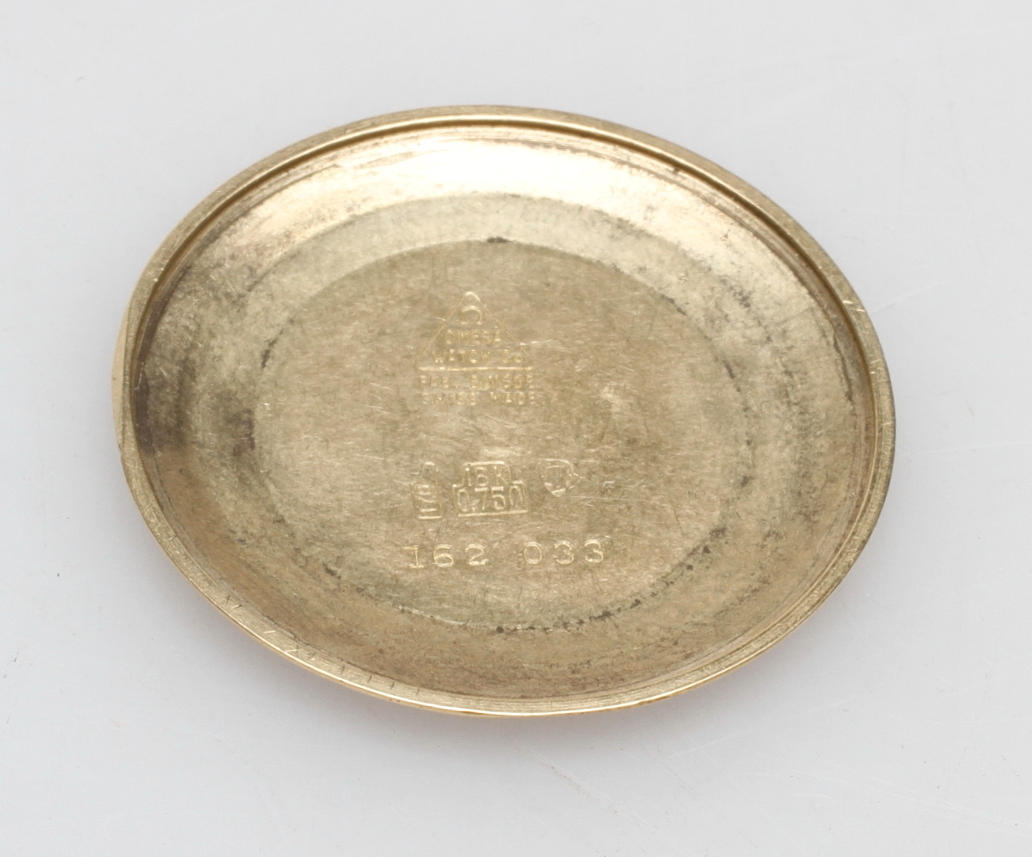 SCRAP GOLD, 18k gold, weight about 4.7 gr.