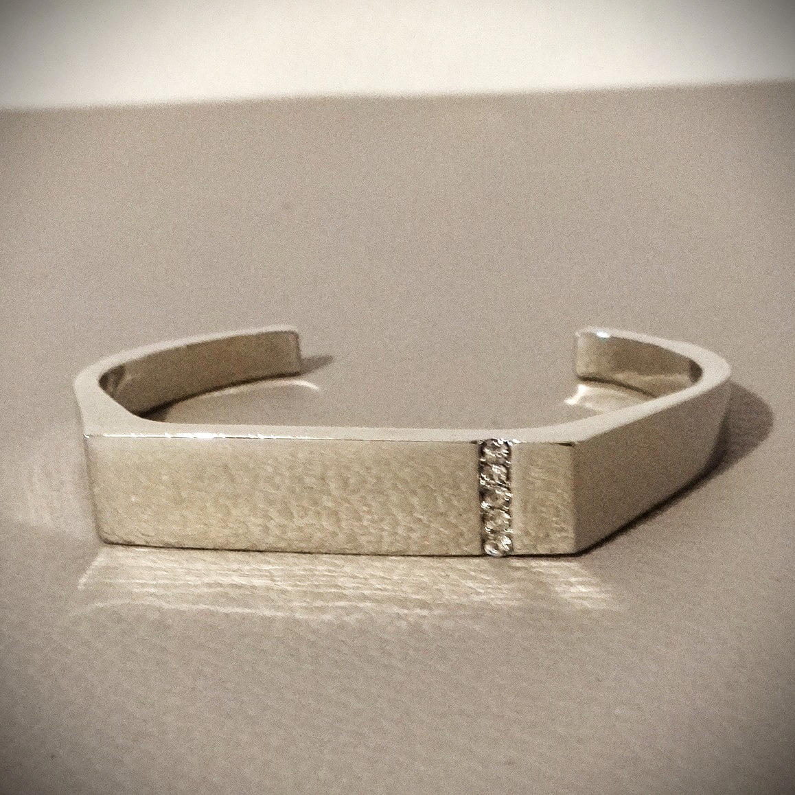 PULSERA VINCE CAMUTO.