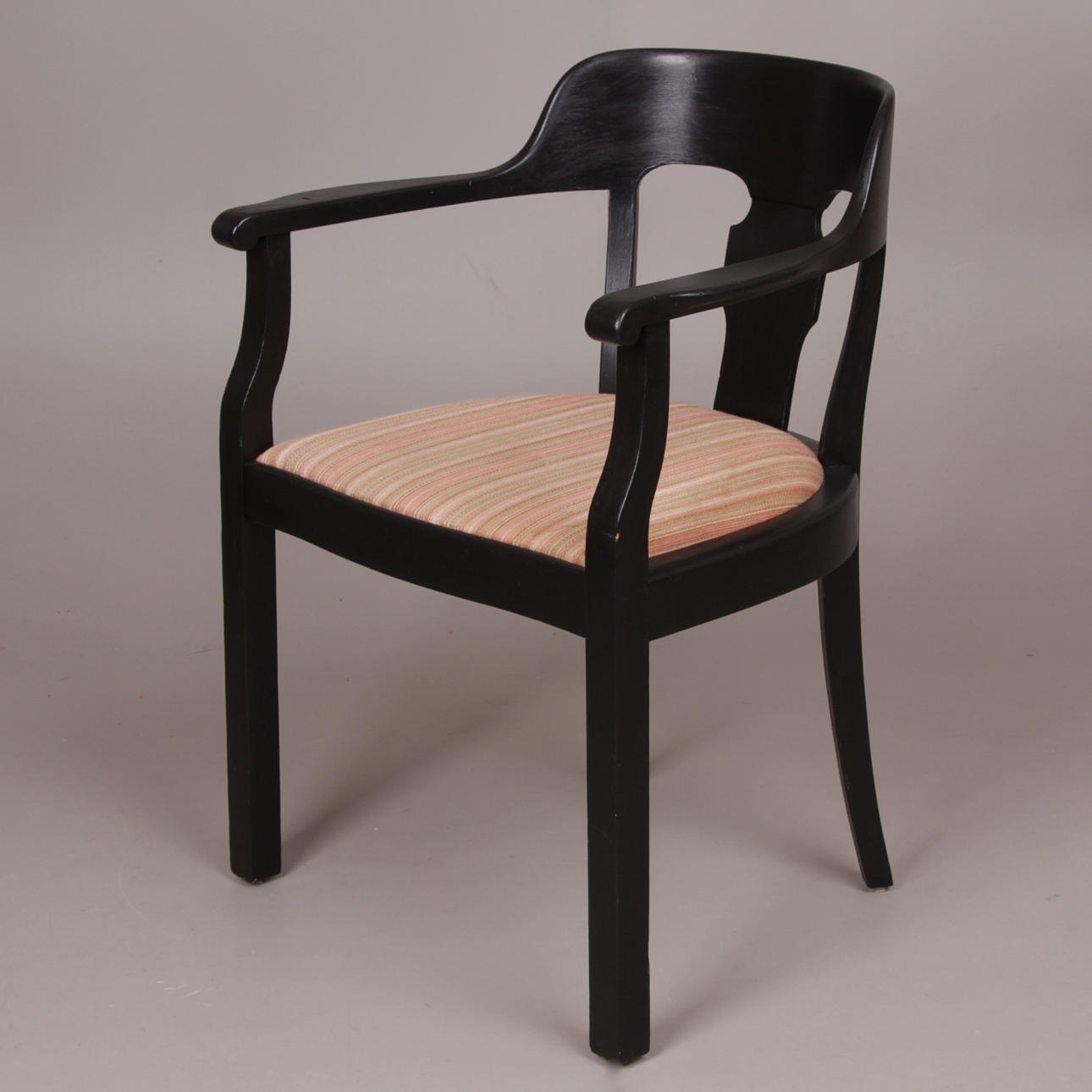 KARMSTOL, bemålad, jugend, 1900-talets första kvartal.