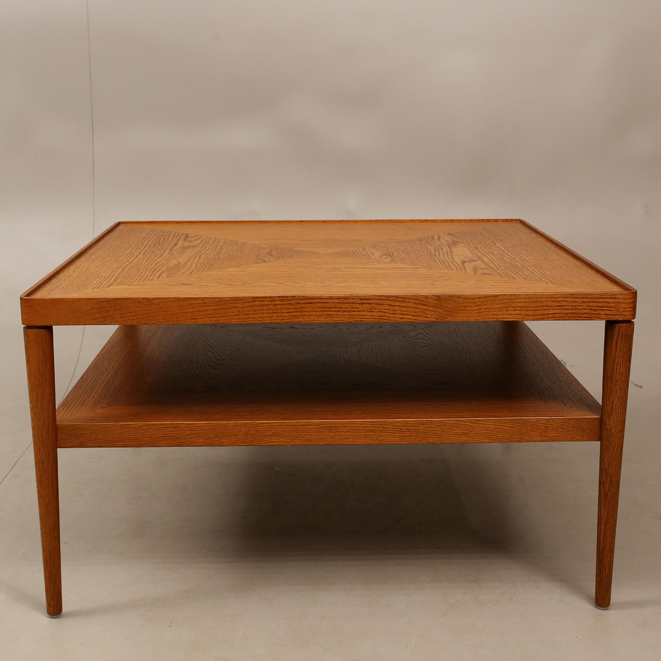 Ein Kaffeetisch, IKEA, „Stockholm“, 1999.