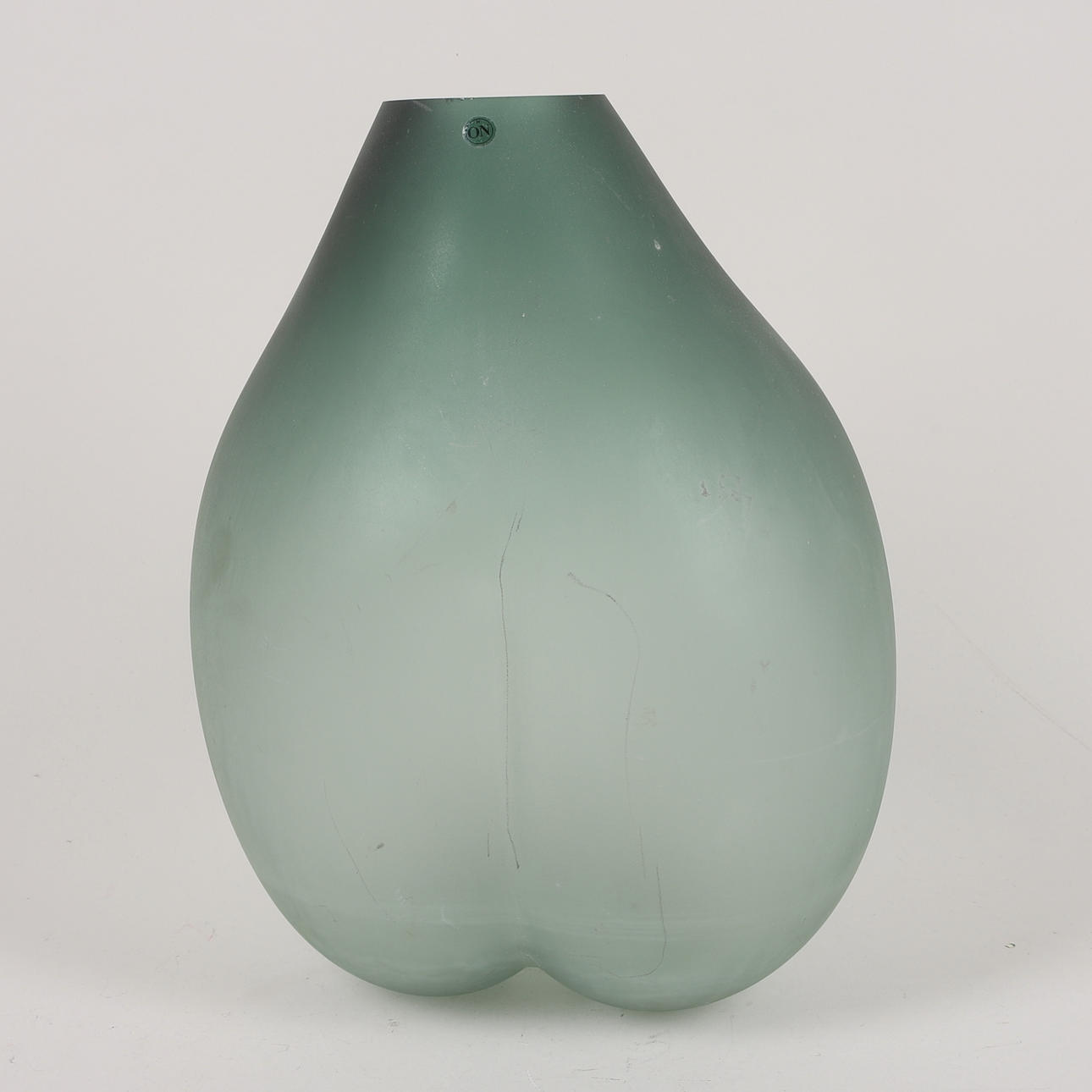 VAS, glas, "Adore", ByOn Design.