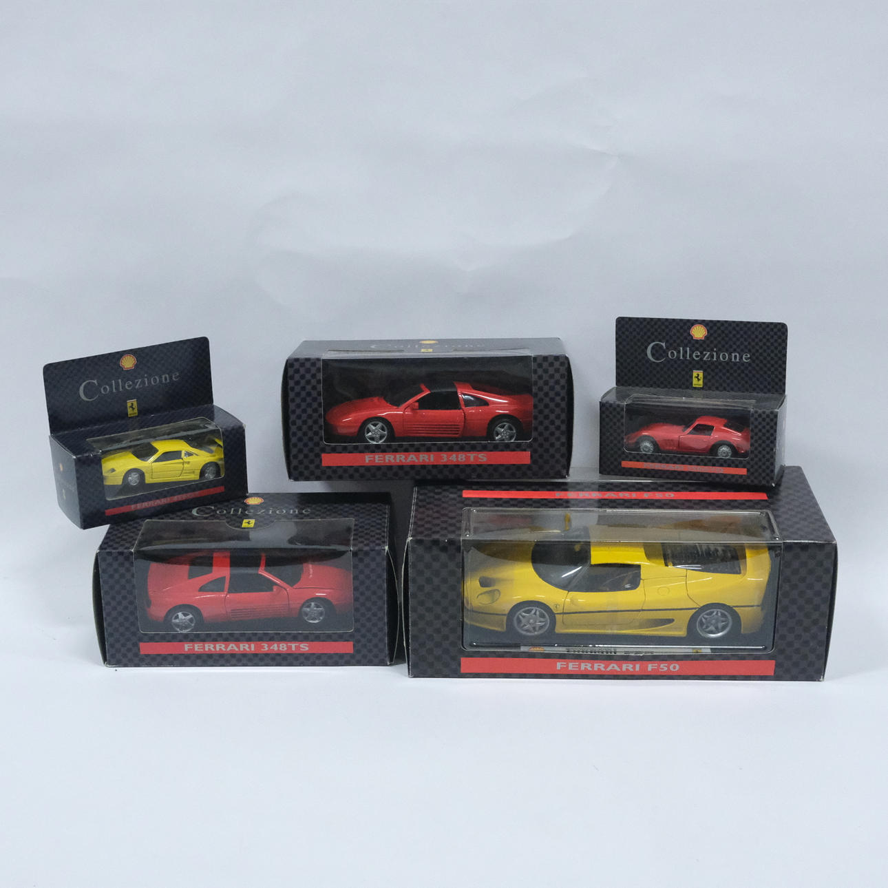 CINCO MODELOS DE COCHES, COLECCIÓN FERRARI.