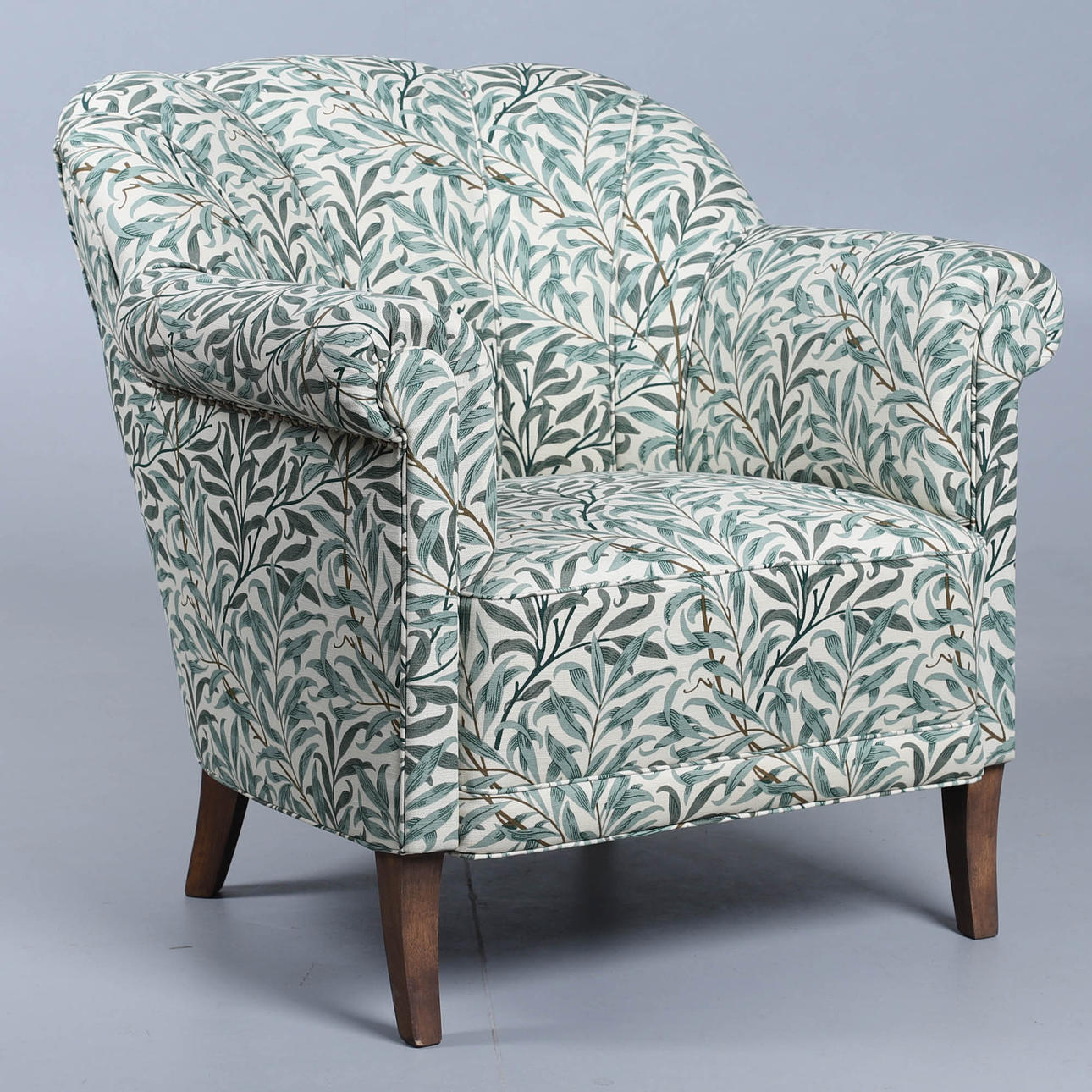 SILLÓN TAPIZADO EN «WILLOW», William Morris & co, 1920/30.