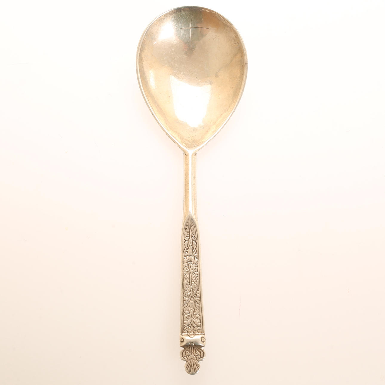 A silver soup spoon, probably Denmark 17th century.