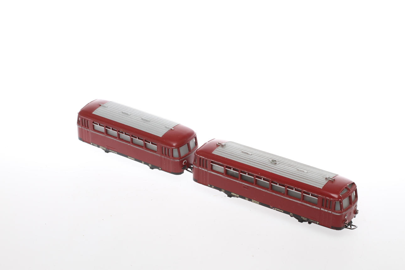 MÄRKLIN 3016 Rälsbuss med 4018 släpvagn.